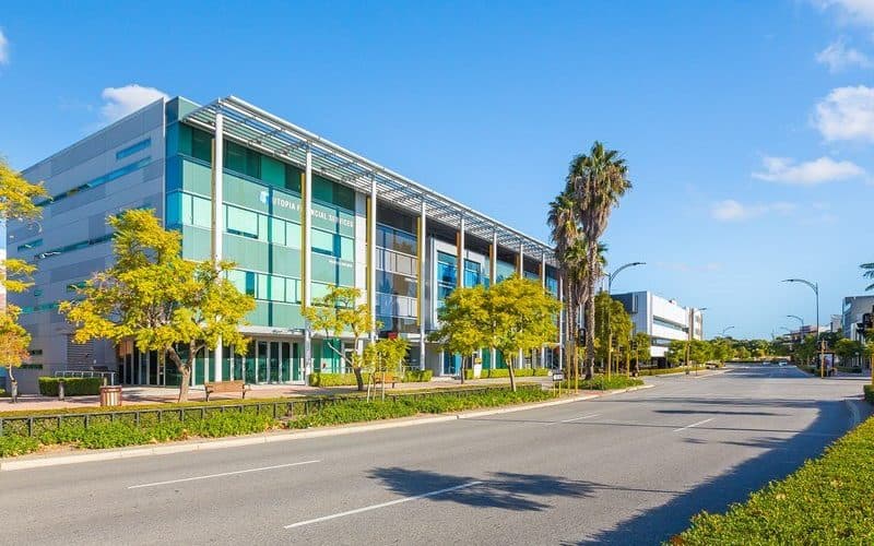 Cover Image for How to invest in commercial property?