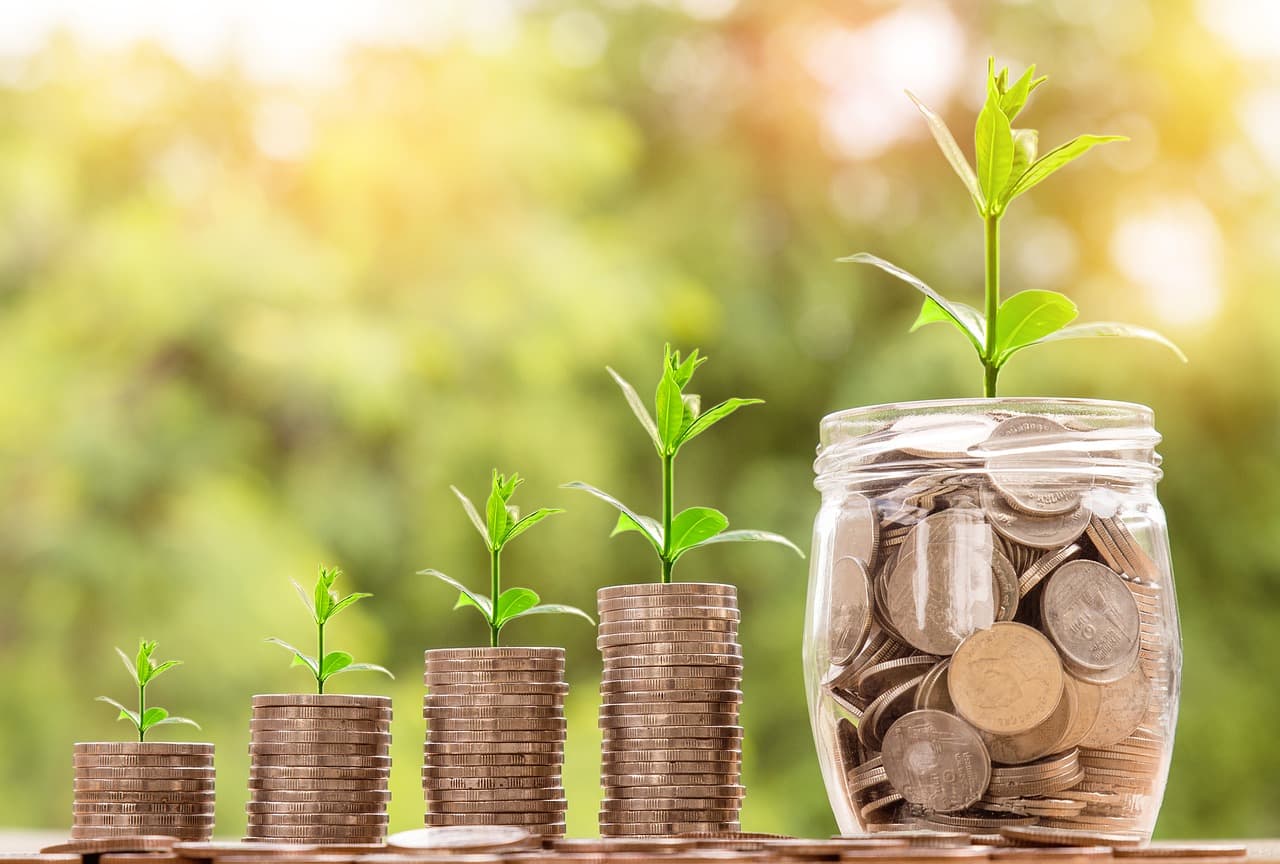 Cover Image for Why investors are choosing property over shares